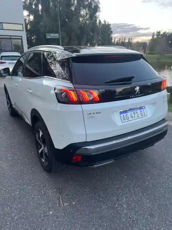 Peugeot 3008 1.6 Gt-Line Thp Pack Tiptronic 2024 - foto 3