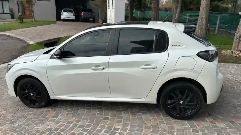 Peugeot 208 1.6 Style 2022 - foto 3