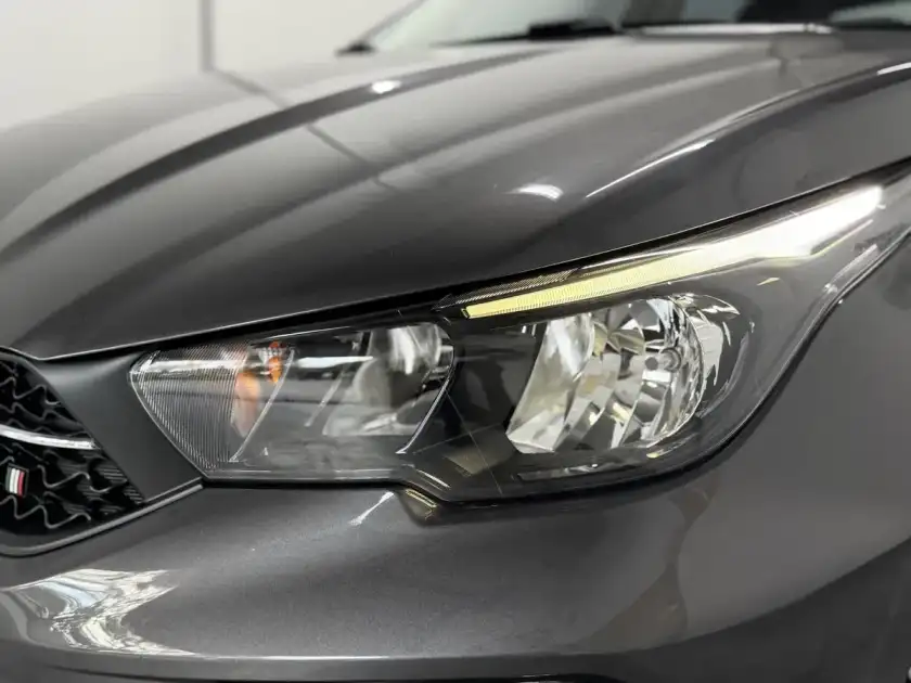 Fiat Cronos 1.8 16V Precision 2022 - foto 4