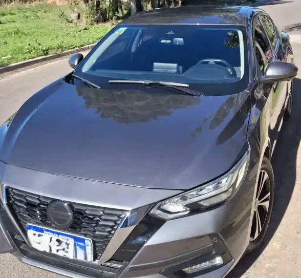 Nissan Sentra 2022 - foto 1