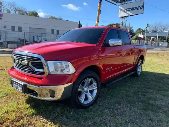 Dodge Ram 5.7 Laramie V8 4X4 2019 - foto 3