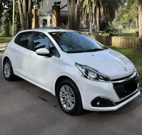 Peugeot 208 1.6 Allure Nav Tiptronic 2017 - foto 2
