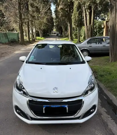Peugeot 208 1.6 Allure Nav Tiptronic 2017 - foto 3