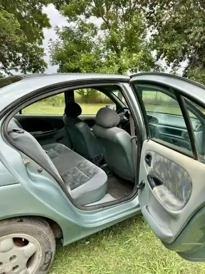 Renault Megane 1.9 Rt 1998 - foto 5