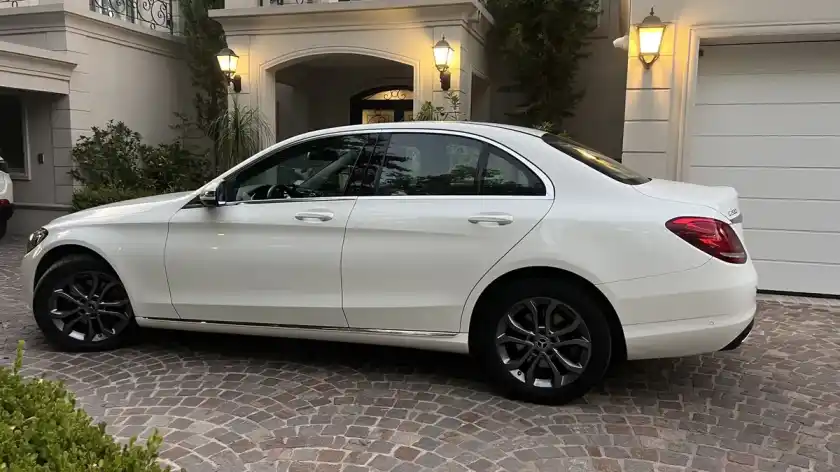 Mercedes-Benz Clase C 2.0 C200 Avantgarde At 184Cv 2018 - foto 2