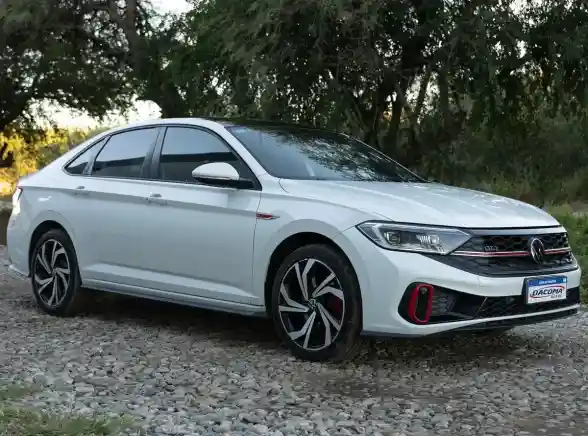 Volkswagen Vento 2.0 Tsi Gli 211Cv App Connect + Nav 2023 - foto 2