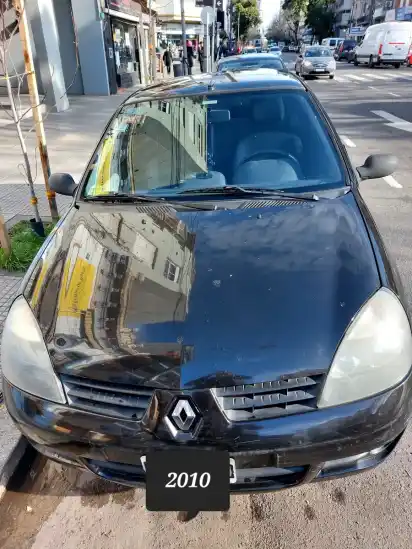 Renault Clio 2010 - foto 1