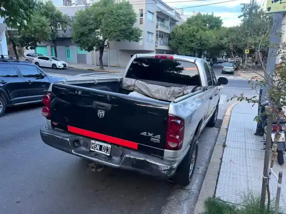 Dodge Ram 5.9 2500 Slt Quadcab Atx 4X4 2009 - foto 4