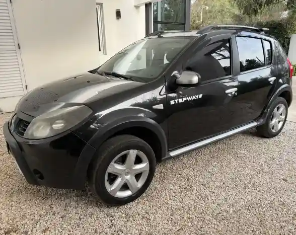 Renault Sandero 2010 - foto 1