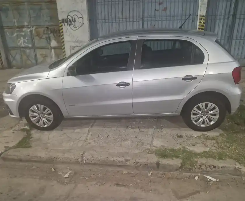 Volkswagen Gol Trend 1.6 Trendline 101Cv 2017 - foto 3
