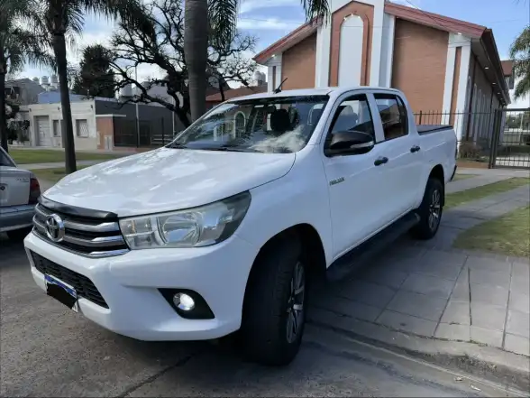 Toyota Hilux Pick-Up 2.4 Cd Dx 150Cv 4X2 2017 - foto 3