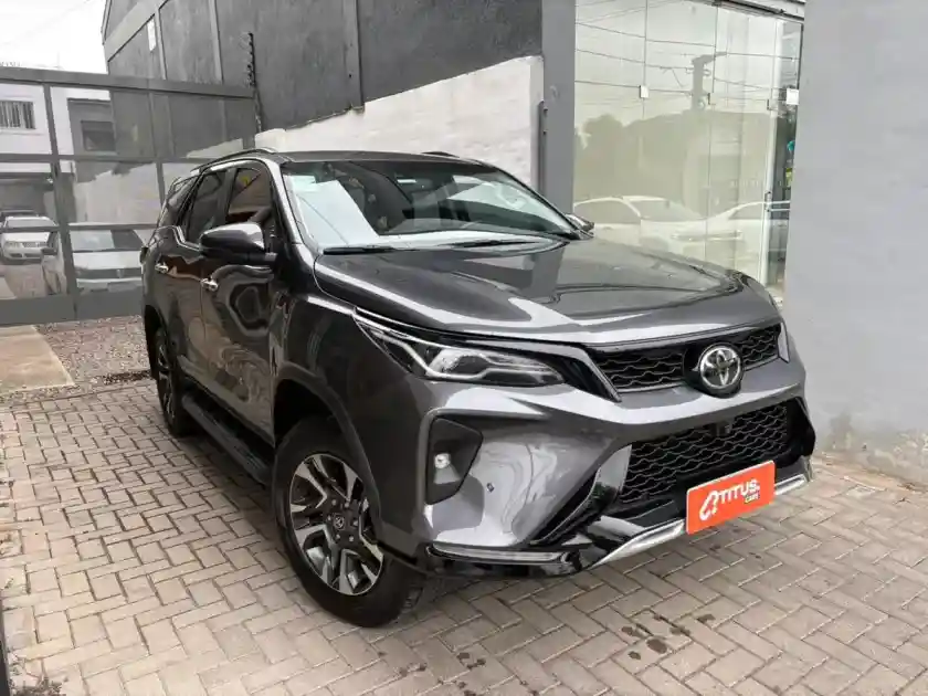 Toyota Sw4 Srx 2.8 4X4 Tdi 6 At 7A 2024 - foto 3