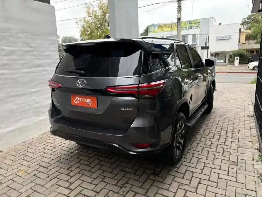 Toyota Sw4 Srx 2.8 4X4 Tdi 6 At 7A 2024 - foto 4