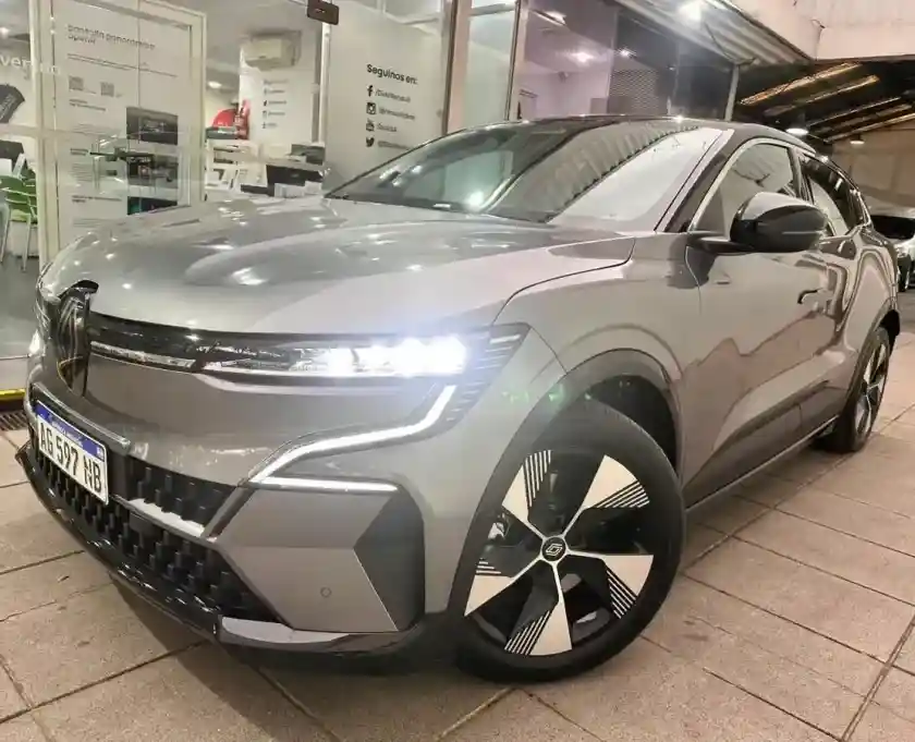 Renault Megane E-Tech 2024 - foto 1