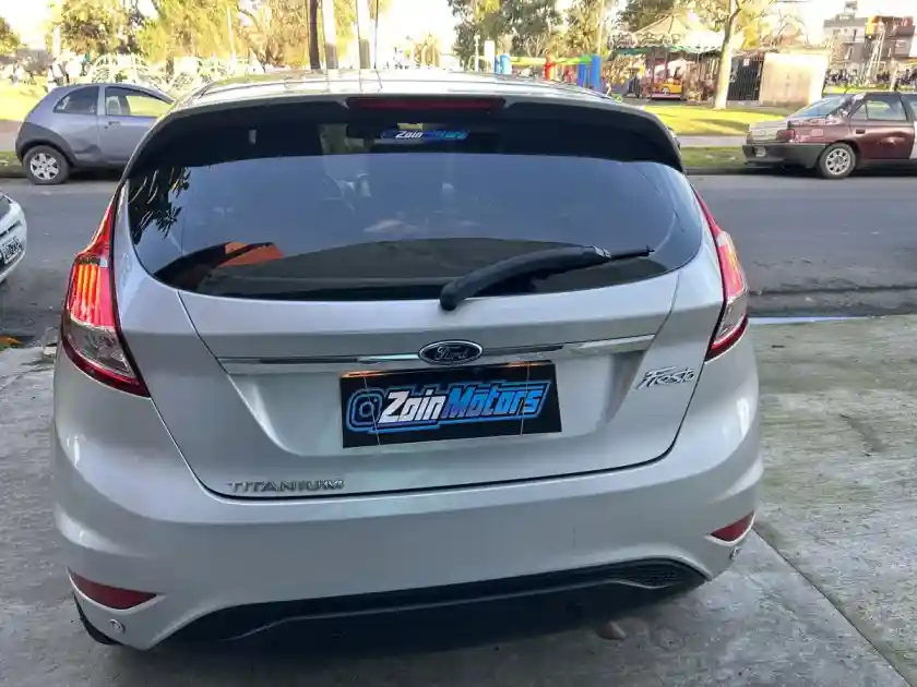 Ford Fiesta Kinetic 1.6 Titanium Powershift 120Cv 2018 - foto 4