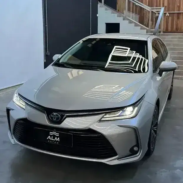 Toyota Corolla 1.8 Hev Seg Ecvt 2023 - foto 2