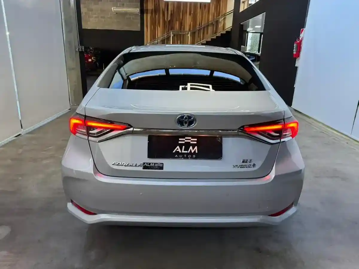 Toyota Corolla 1.8 Hev Seg Ecvt 2023 - foto 4