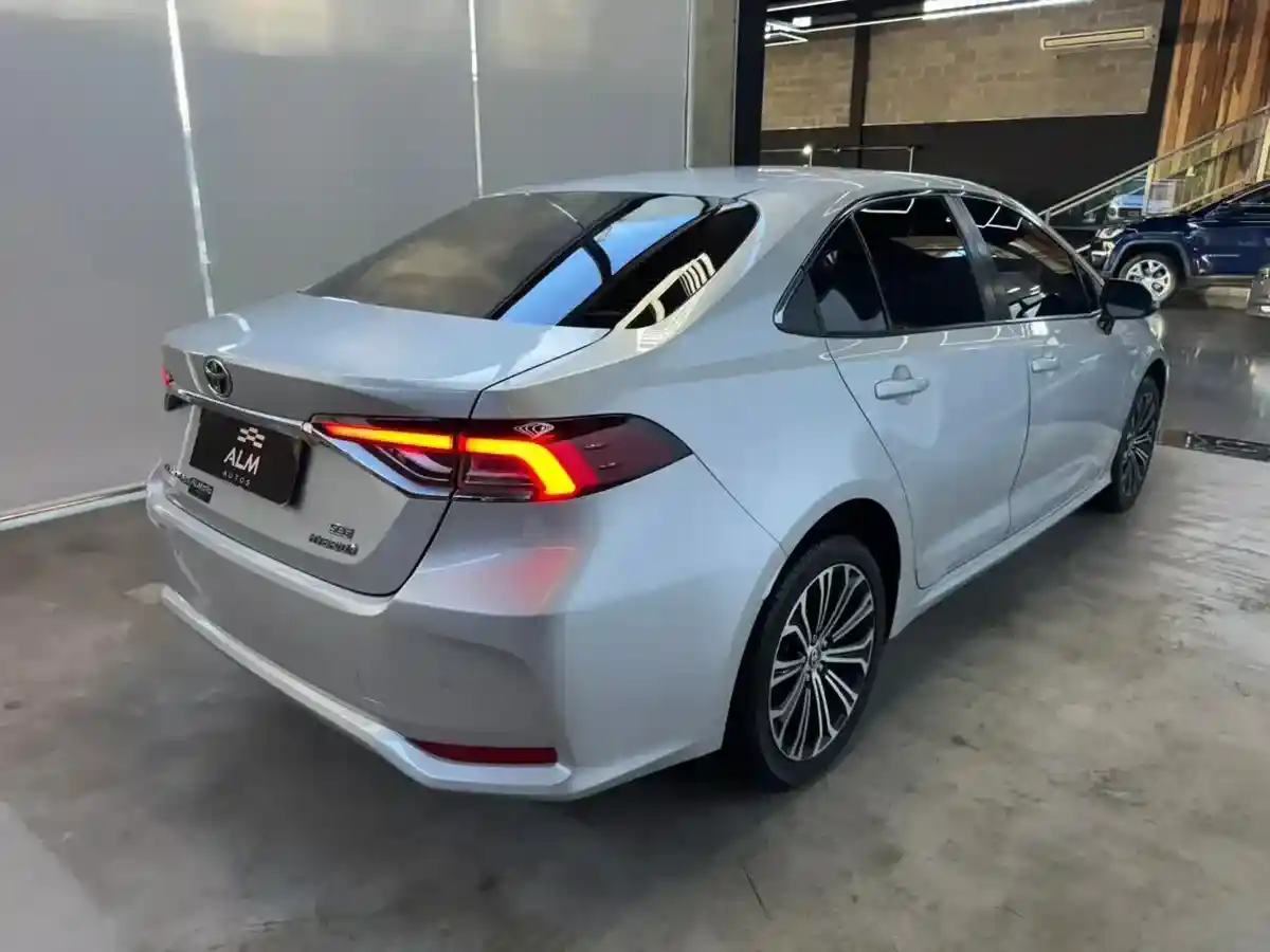 Toyota Corolla 1.8 Hev Seg Ecvt 2023 - foto 5