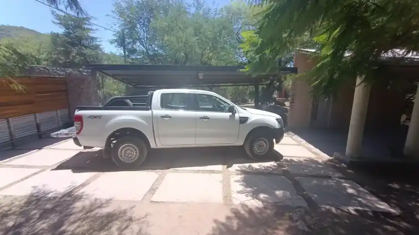 Ford Ranger 2014 - foto 1