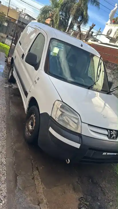Peugeot Partner 1.4 Furgon Confort 2015 - foto 2