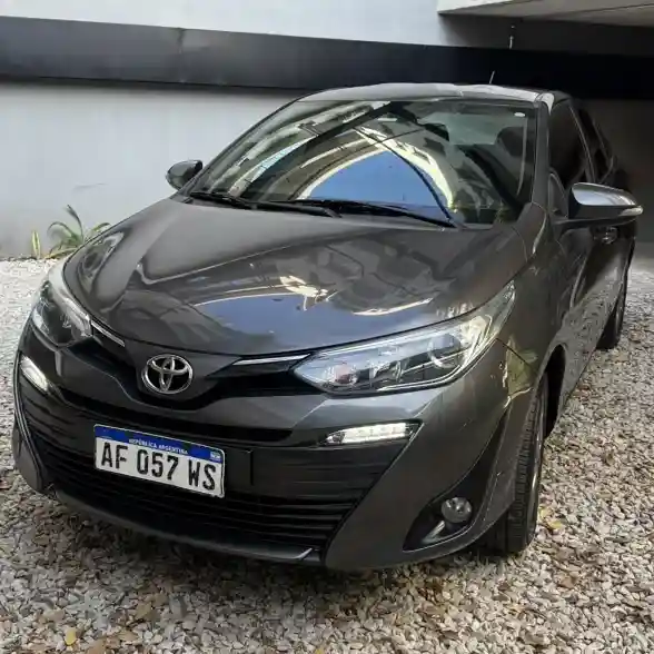 Toyota Yaris 1.5 107Cv Xls Cvt Sedan 2021 - foto 1