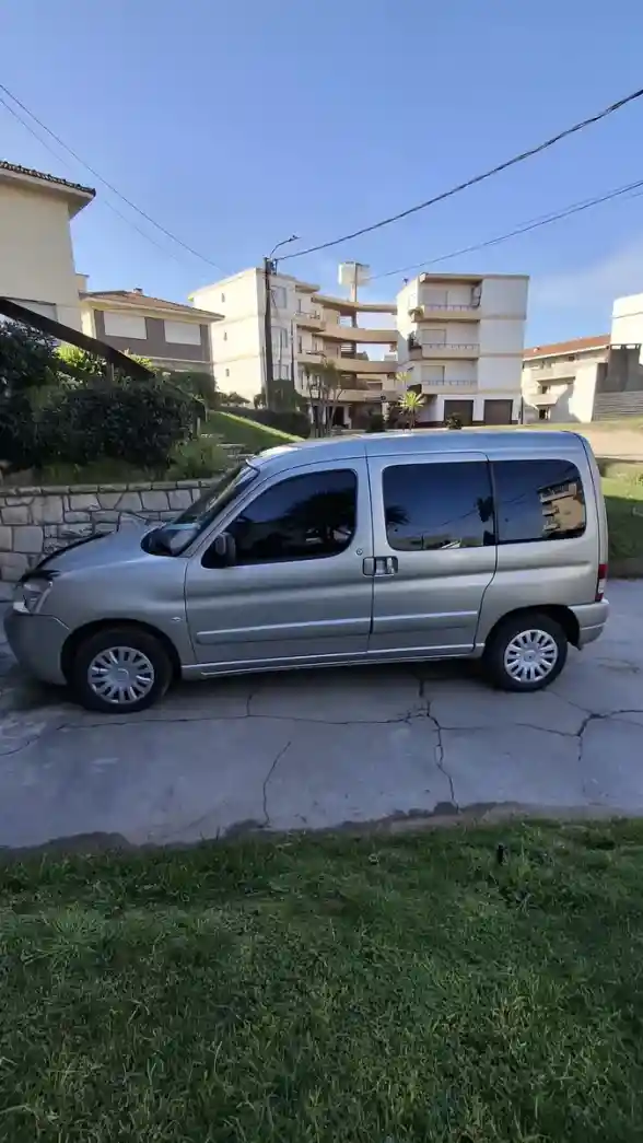 Citroën Berlingo Multispace 1.6 Sx 110Cv Am53 2010 - foto 4