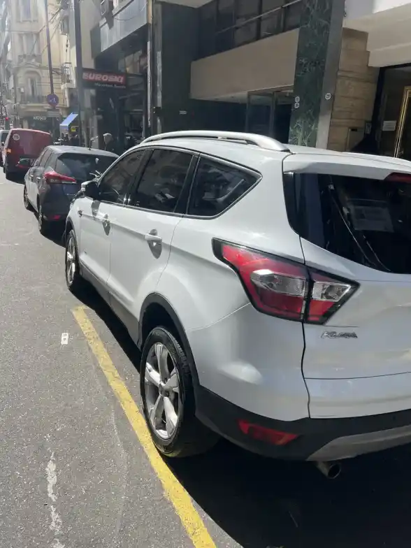 Ford Kuga 2.0 Titanium At Awd 2018 - foto 4