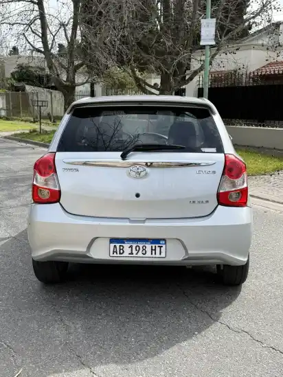 Toyota Etios 1.5 Xls At 2017 - foto 4