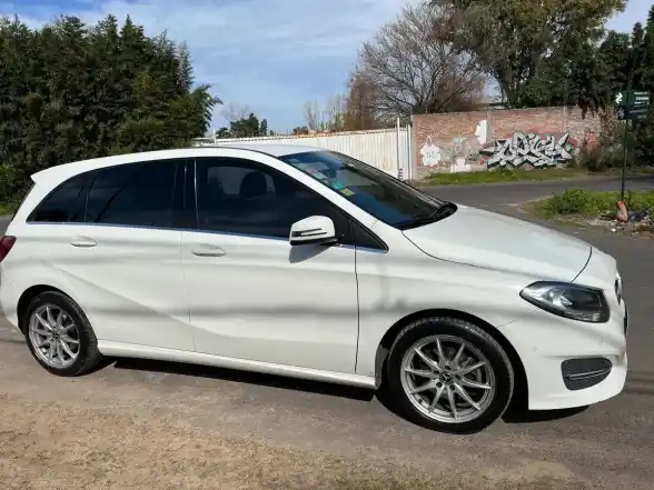 Mercedes-Benz Clase B 1.6 B200 2016 Edition 156Cv At 2018 - foto 2
