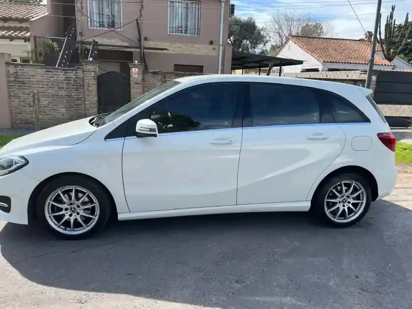 Mercedes-Benz Clase B 1.6 B200 2016 Edition 156Cv At 2018 - foto 3