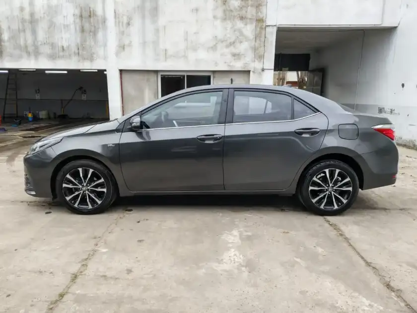 Toyota Corolla Se-G 1.8 Cvt 2017 - foto 2