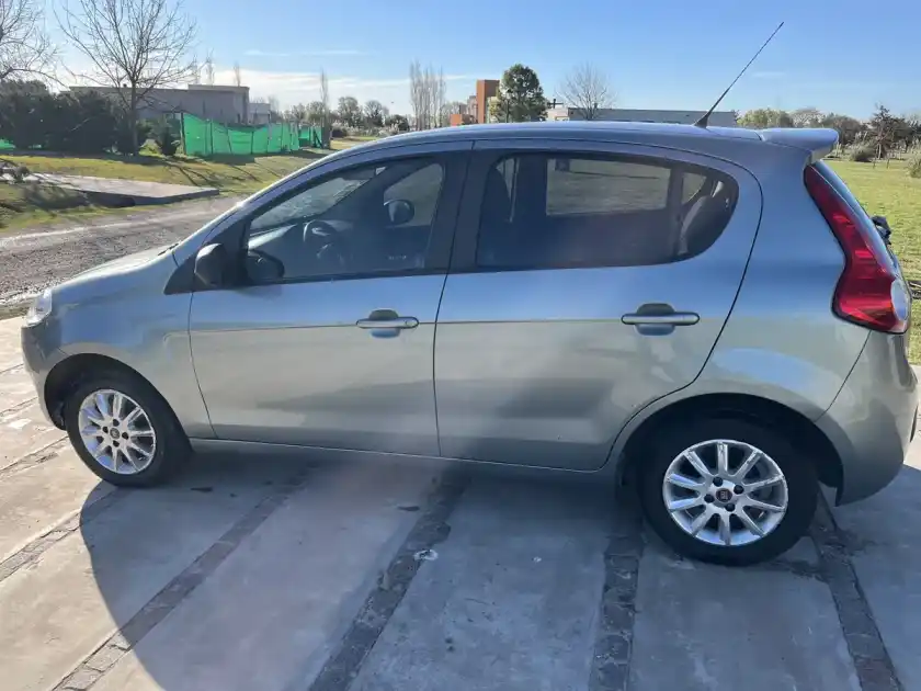Fiat Palio 1.4 Attractive 85Cv 2016 - foto 3