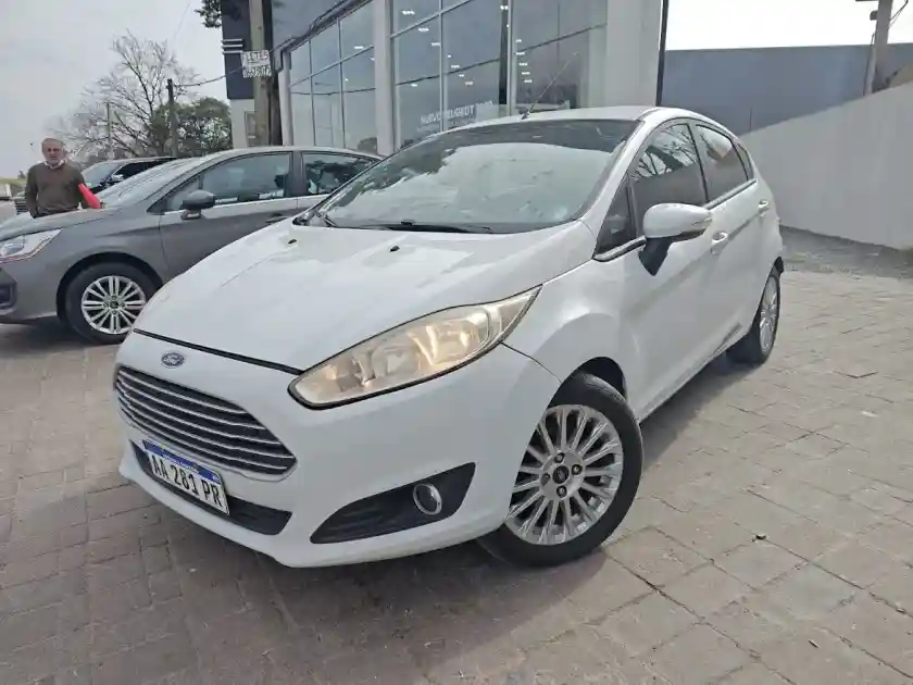 Ford Fiesta Kinetic 1.6 Se 120Cv 2016 - foto 2