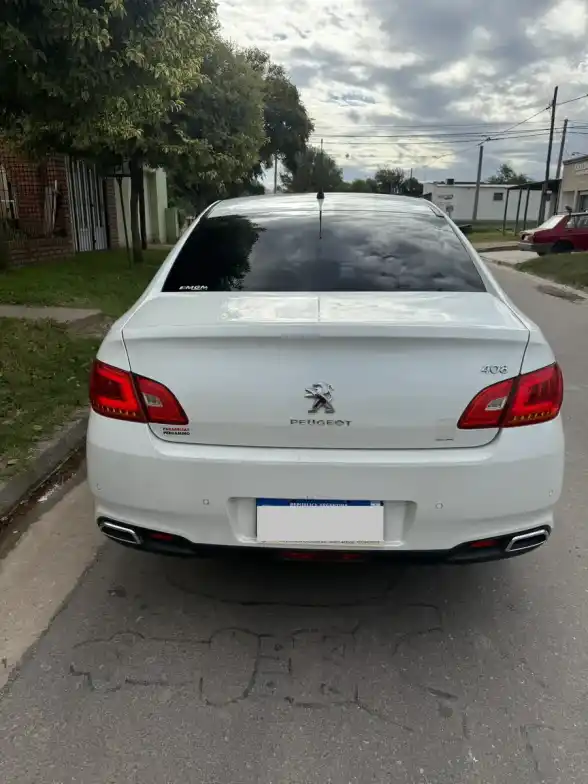 Peugeot 408 1.6 Feline Hdi 115Cv 2018 - foto 3