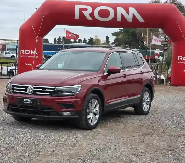 Volkswagen Tiguan 2018 - foto 1