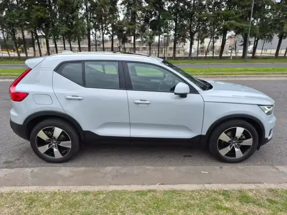 Volvo Xc40 2.0T T4 Momentum Fwd 2020 - foto 5