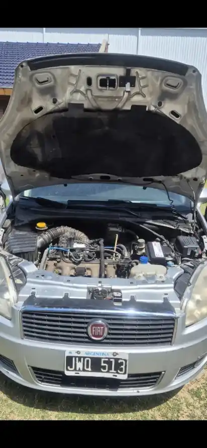 Fiat Linea 1.9 Essence 2011 - foto 4