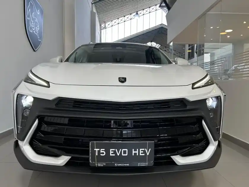 Forthing T5 1.5T Hev 2026 - foto 2