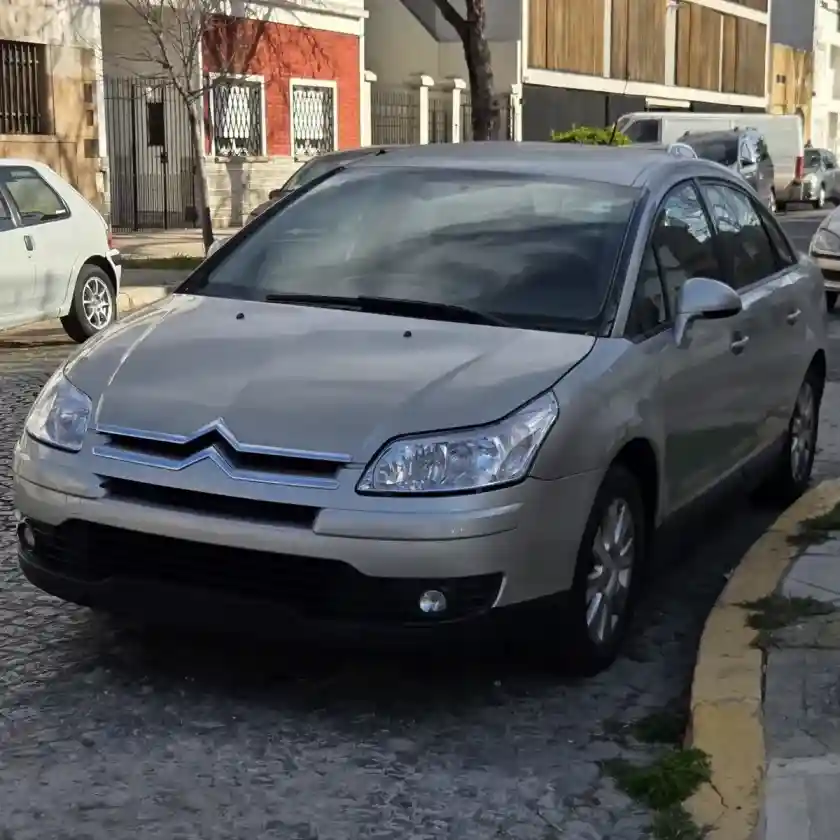Citroën C4 2.0 Sedan Sx - 2010 - foto 1