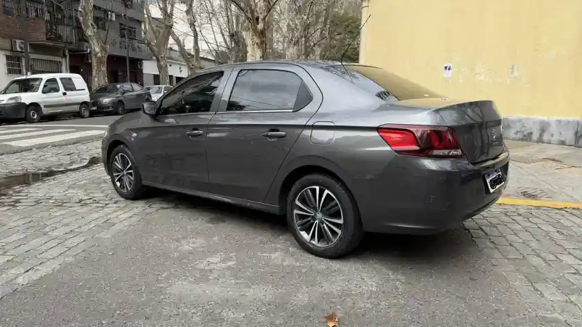Peugeot 301 1.6 Allure Plus 2019 - foto 3