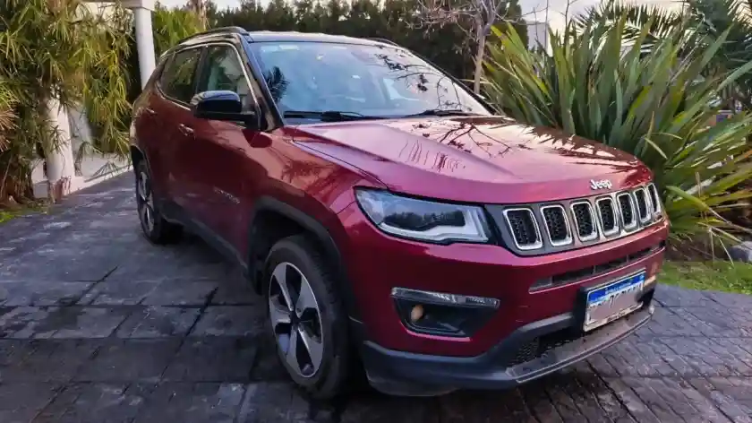 Jeep Compass 2.4 Longitude Plus 4X4 2018 - foto 2