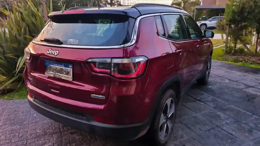 Jeep Compass 2.4 Longitude Plus 4X4 2018 - foto 3
