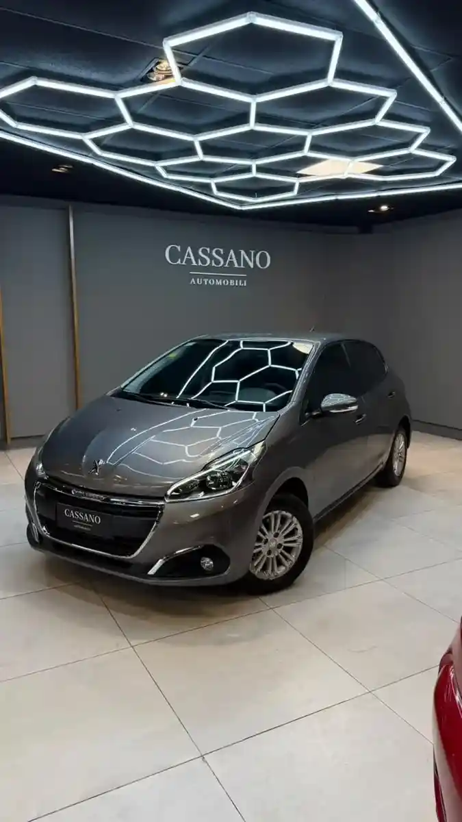 Peugeot 208 1.6 Allure Nav Tiptronic 2017 - foto 1