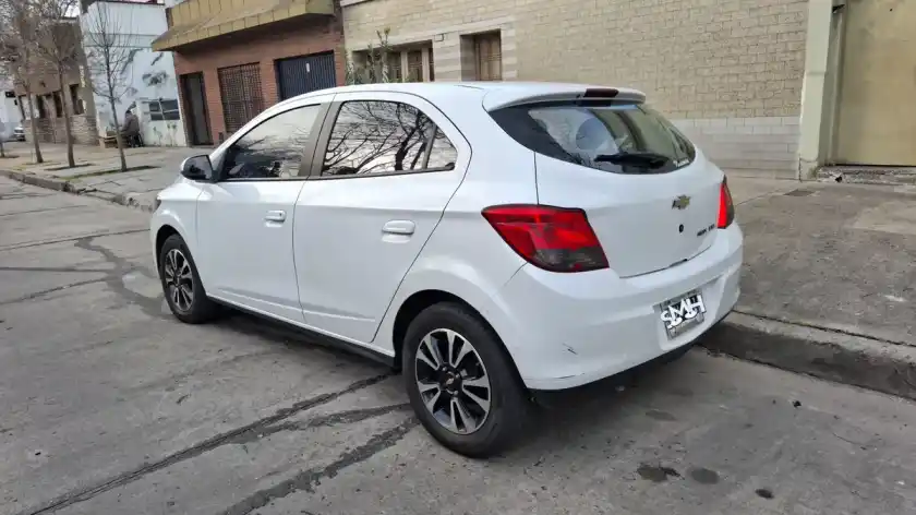 Chevrolet Onix 1.4 Ltz Mt 98Cv 2014 - foto 2