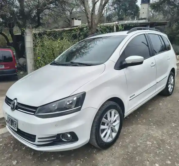Volkswagen Suran 1.6 Highline Msi 110Cv 2015 - foto 2