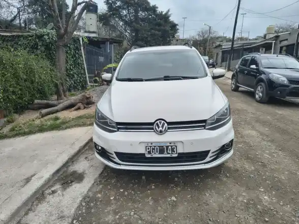 Volkswagen Suran 1.6 Highline Msi 110Cv 2015 - foto 3