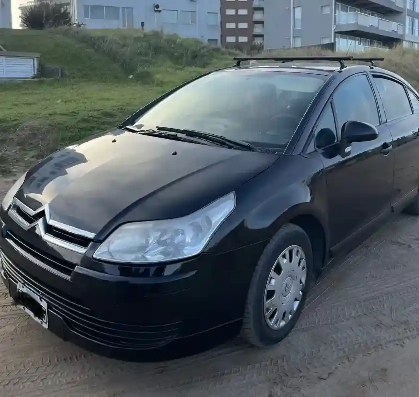 Citroën C4 1.6 Sedan X - 2010 - foto 1