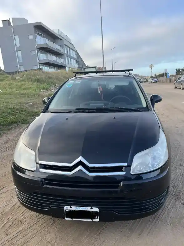Citroën C4 1.6 Sedan X - 2010 - foto 2