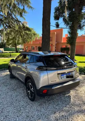 Peugeot 2008 1.0T Allure 2025 - foto 2