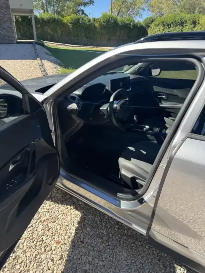 Peugeot 2008 1.0T Allure 2025 - foto 5